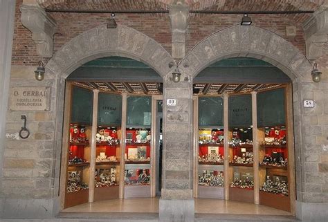 A Prato Gioielleria Cerbai.